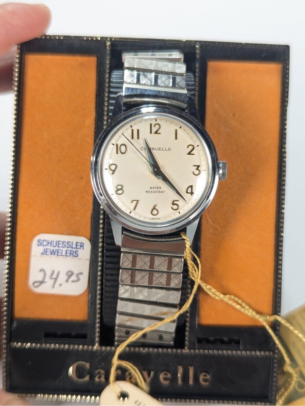 1974 Caravelle Bulova 41162 7J Mechanical Watch NOS Box Tags Running 31mm